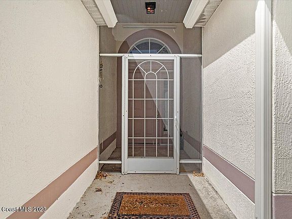 3rd image of 1330 Berryhill Dr