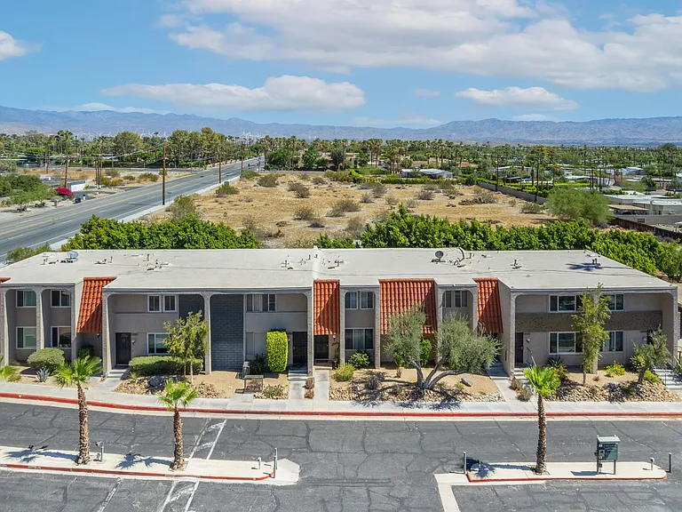2298 N Indian Canyon Dr #E — Photo 47