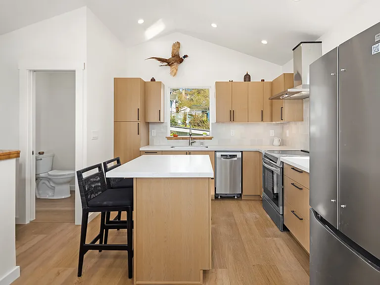 347 NW 52nd St #B — Photo 9