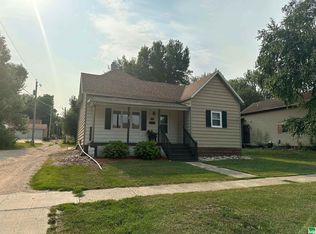 615 4th Ave, Sheldon, IA 51201