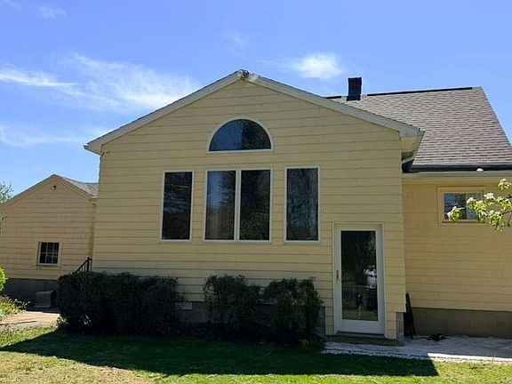 3rd image of 1206 Old North St