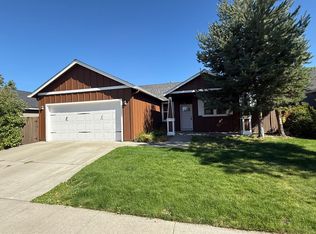 20052 Mount Hope Ln, Bend, OR 97702