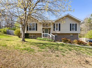 5701 Knotty Pine Dr, Ooltewah, TN 37363