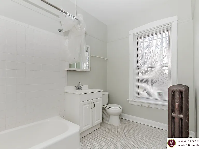 400 N Taylor — Photo 27