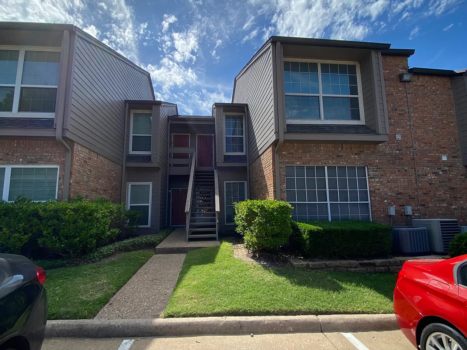 2 bed, 865 sqft, $1,400 — Photo 1