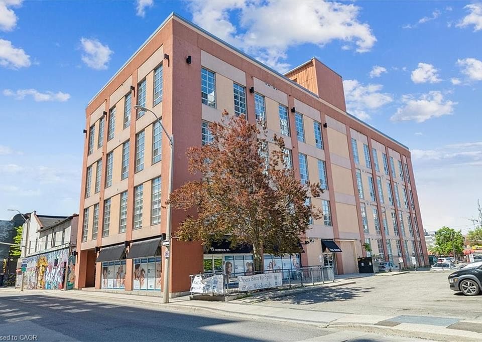 1st image of 11 Rebecca St #105