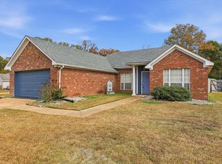 880 Redwood Cv, Byram, MS 39272