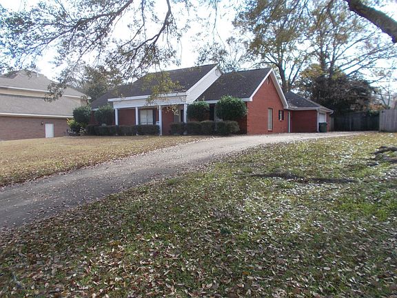 3rd image of 6016 Meridian Ln