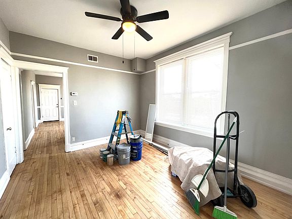 5th image of 1143 N Rockwell St APT 3M