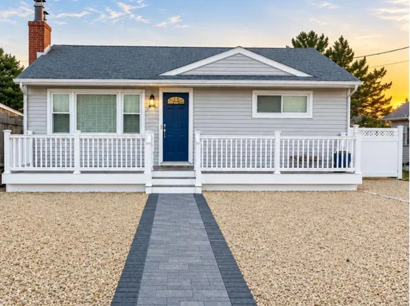 234 W 10th St, Ship Bottom, NJ 08008