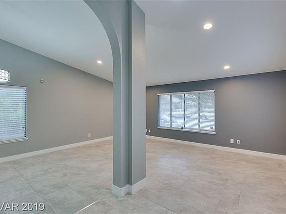 3rd image of 6313 Obannon Dr