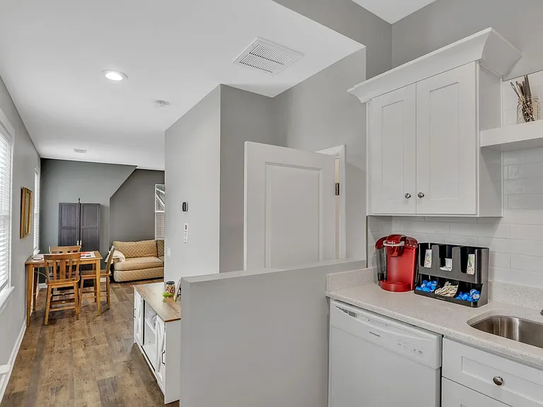 19 Verlin Dr — Photo 8