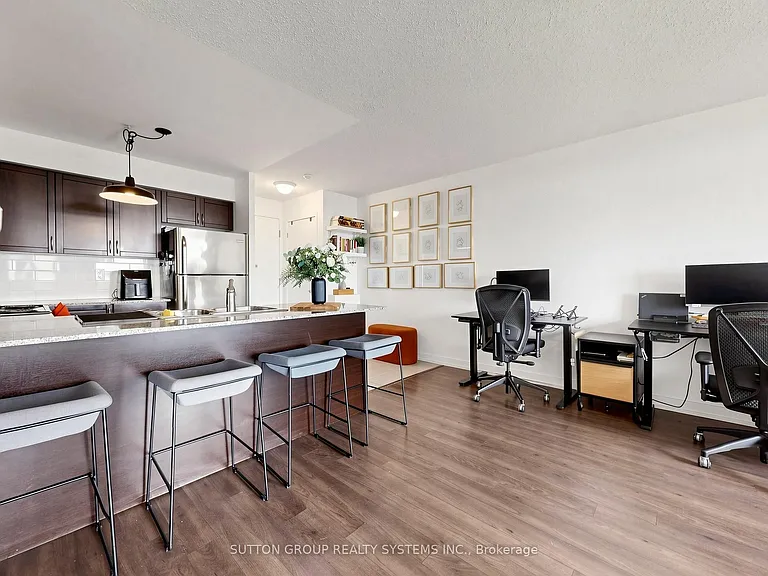 812 Lansdowne Ave #714 — Photo 15