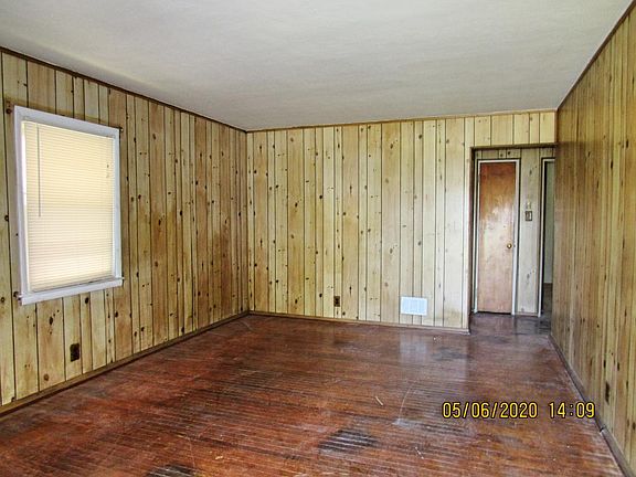 4th image of 236 S Sherman Dr