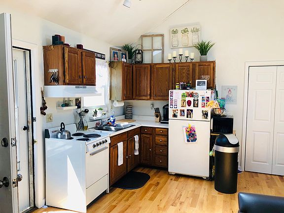 5th image of 4 Selleck St #2