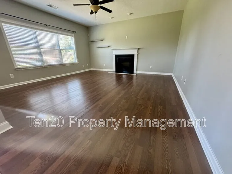 9708 Yellow Pine Rd — Photo 10