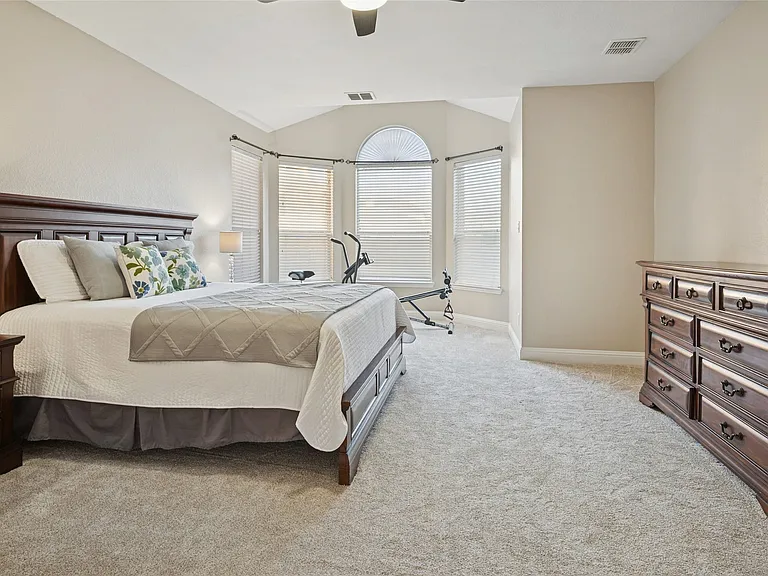 8812 Bluffcreek Ln — Photo 14