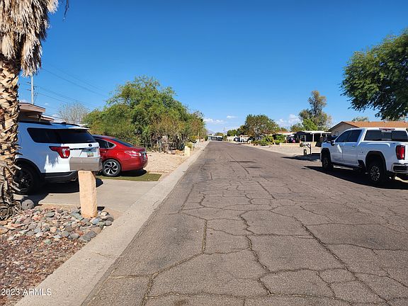 5th image of 32 E VILLA THERESA Drive