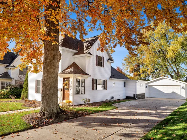 276 S Maple St, Zeeland, MI 49464