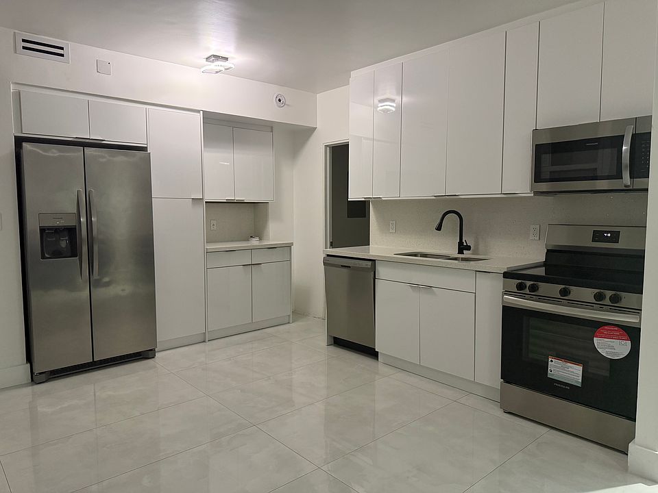 1st image of 10185 Collins Ave APT 209