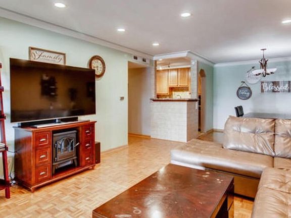 3rd image of 940 Beau Dr Unit 106