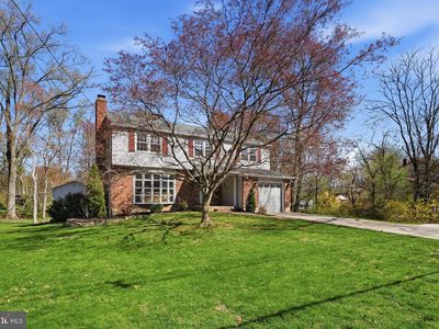 221 Valley Dr, Yardley, PA, 19067