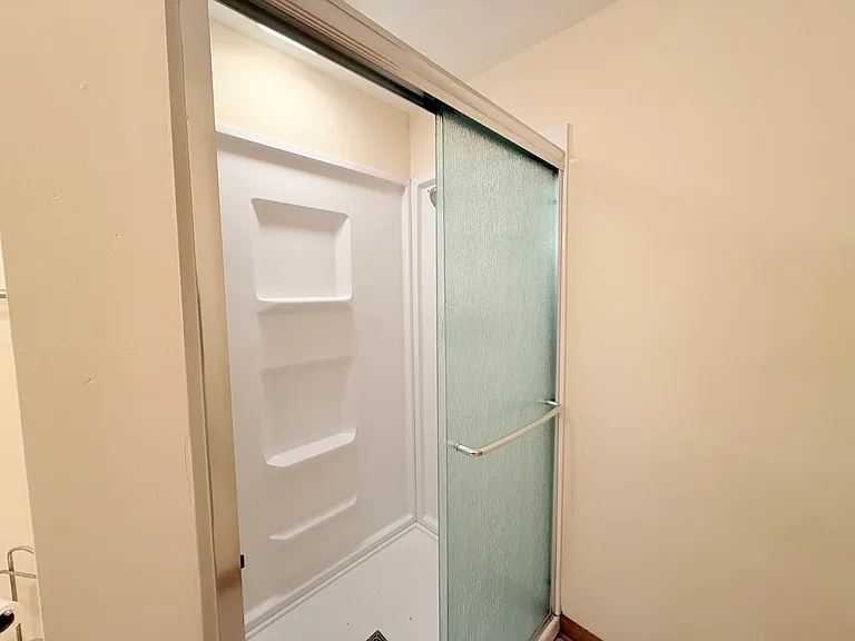 3801 S Union Ave #1F — Photo 11