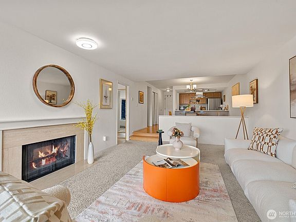 5th image of 2253 Gilman Drive W #104