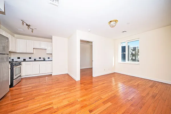 960 Willoughby Avenue #1Q