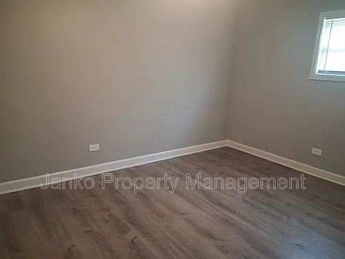 392 Hickory St #1E Photo 1