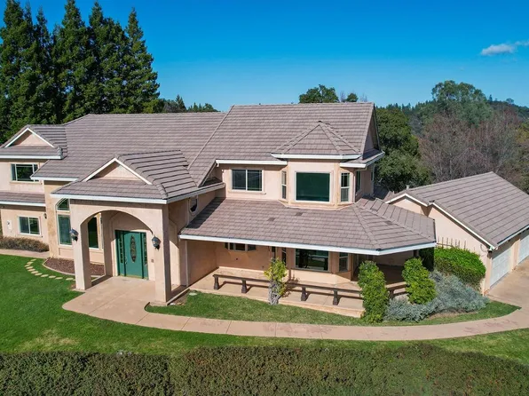 1450 Shadow Mountain Ct, Auburn, CA 95602