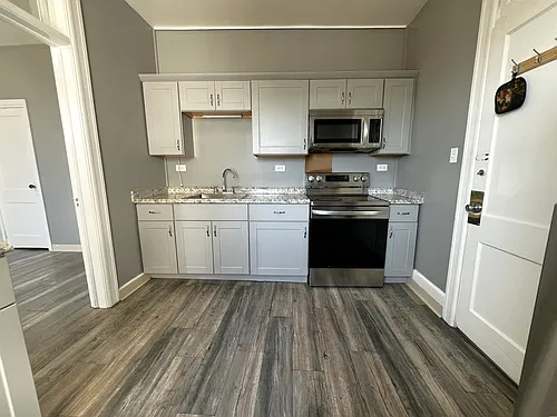2 Raymond Ave Photo 1