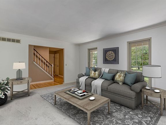 4th image of 9611 Whippoorwill Ln