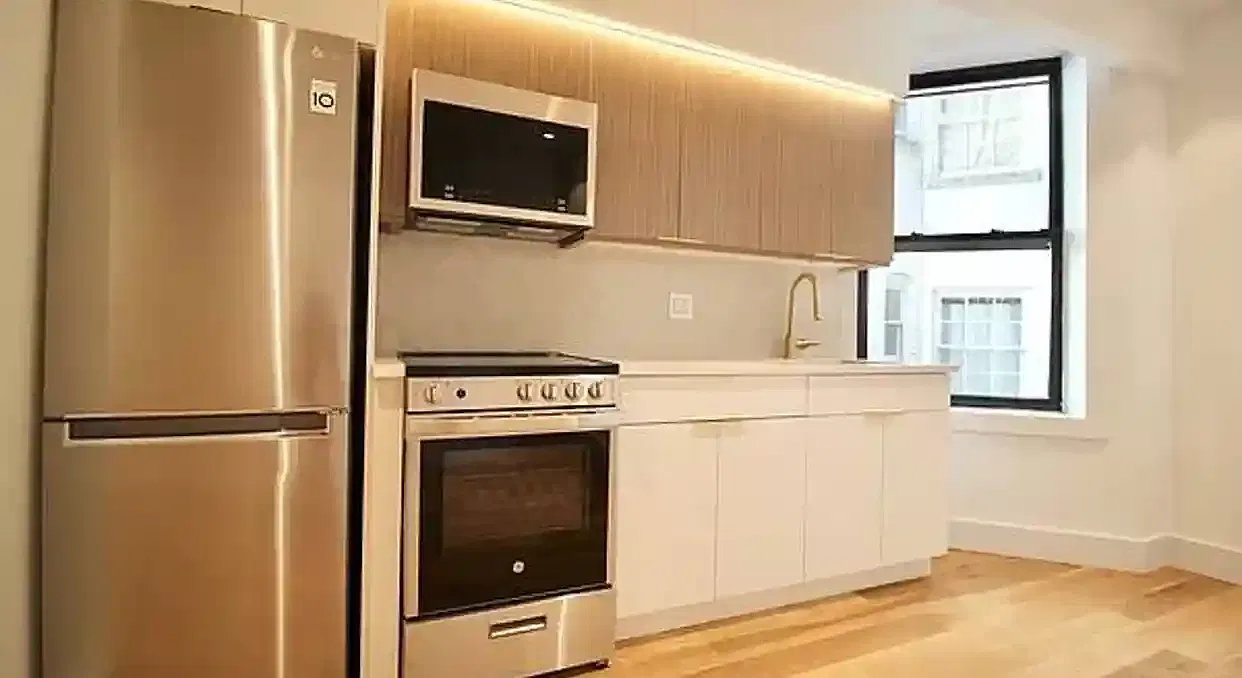 2 bed, $4,500 — Photo 1