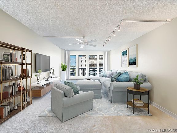 3rd image of 4020 Galt Ocean Dr APT 1105