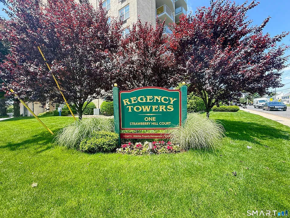 1 Strawberry Hill Ct #1A