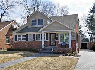 341 Kerby Rd, Grosse Pointe Farms, MI 48236