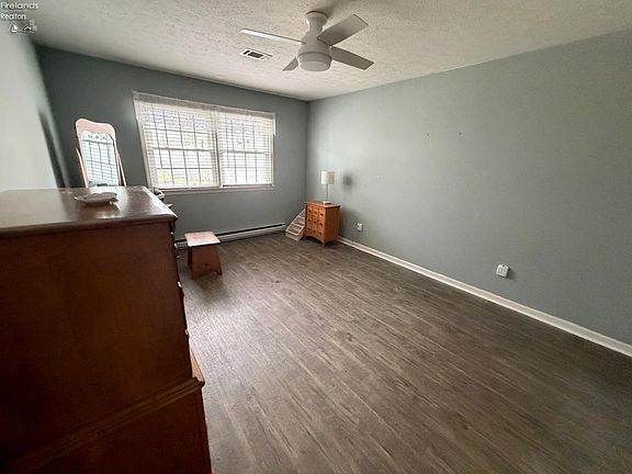 4th image of 104 Leisure Ln