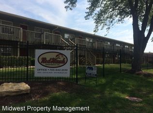 2522 Redbud Ln #10, Lawrence, KS 66046