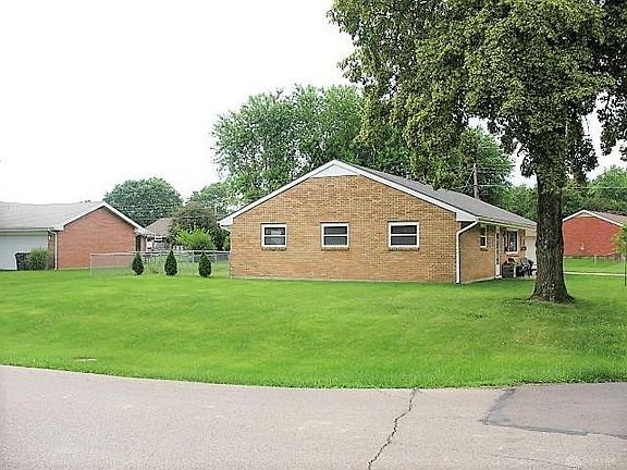 3rd image of 1196 Joyce Dr
