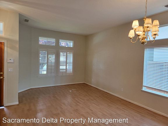 5th image of 1511 Baines Ave