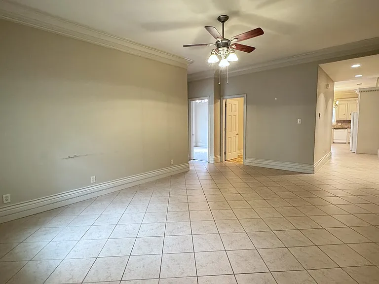 1604 N McGuire Ave #2 — Photo 8