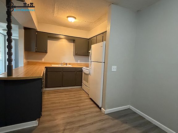 3rd image of 303 W Olive St APT 4