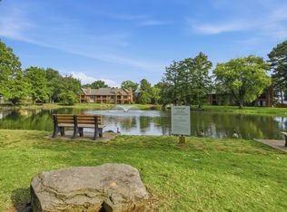 2957 S Pondside Dr, Memphis, TN 38119