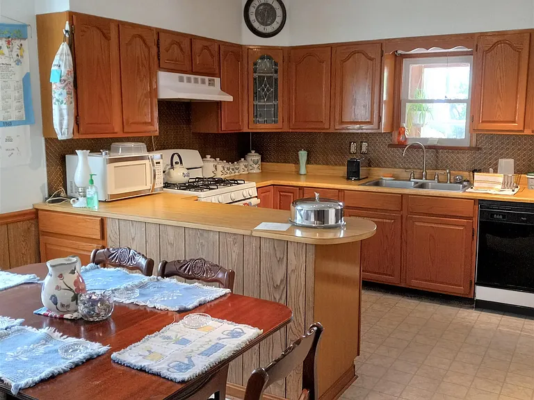 1163 Keezletown Rd — Photo 3
