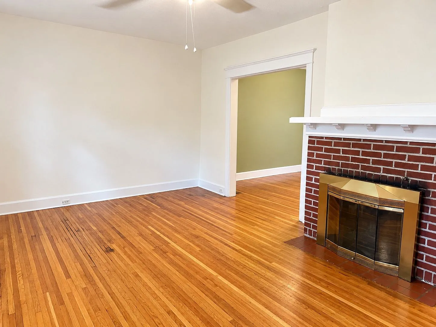 4 bed, 1.5 bath, 1848 sqft, $2,200 — Photo 3
