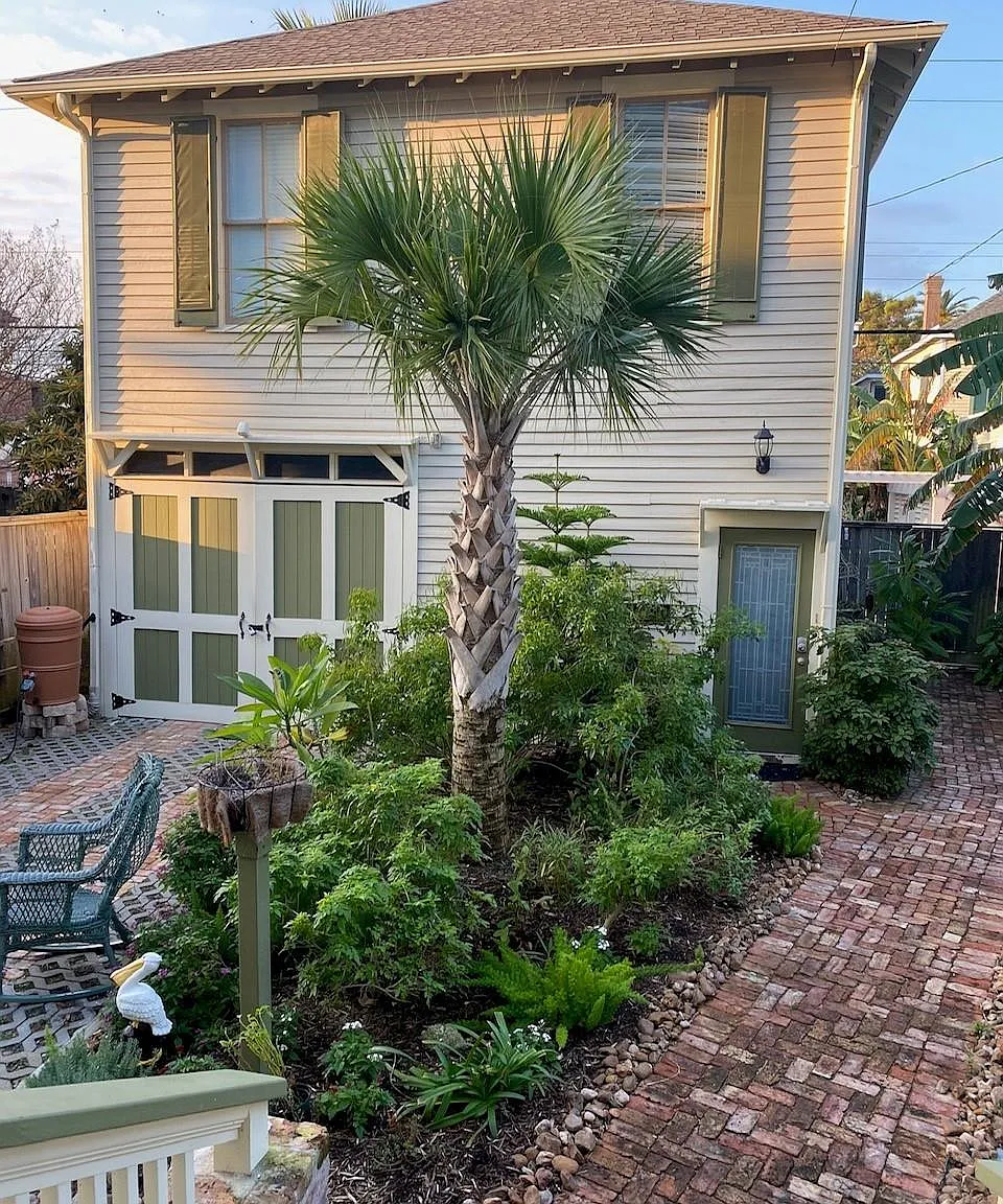 1 bed, 1.0 bath, $1,075 — Photo 1