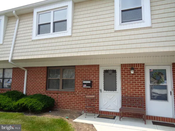 1002 Silver Ct, Hamilton, NJ 08690