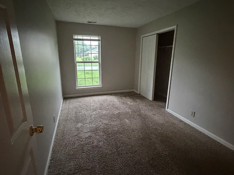 3732 Chamberlain Ct — Photo 5