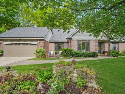711 36th St, West Des Moines, IA, 50265